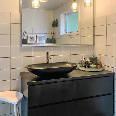 Lovely In With Kitchen *