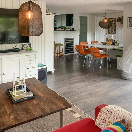 Lovely In With Kitchen *