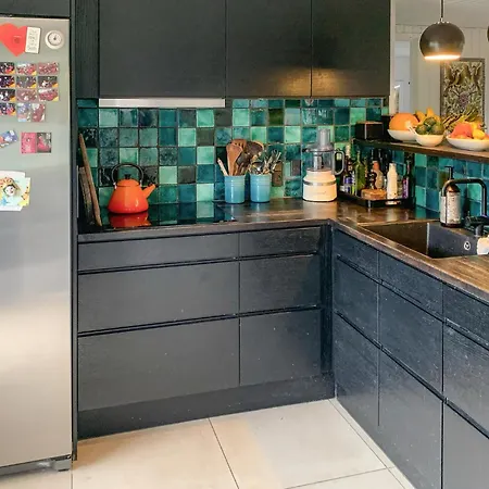 Vakantiehuis 4 Bedroom Beautiful In