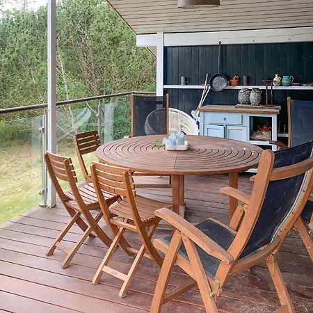 4 Bedroom Beautiful In Vakantiehuis *