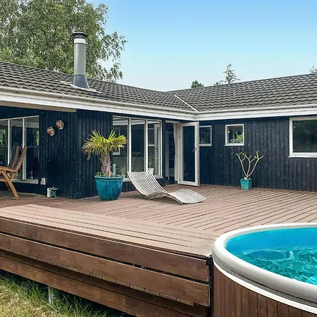Holiday home Lovely In With Kitchen *